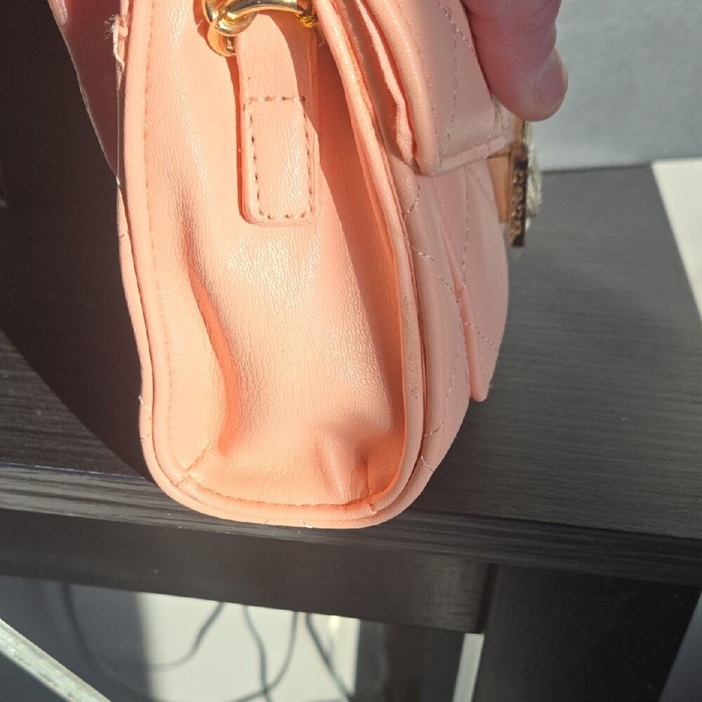 Bebe Elegant Pink Quilted Women's Crossbody Bag NWT Retail $89 - Picture 9 of 11